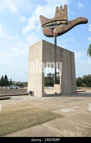 INDIA, Chandigarh, the master plan of the city divided in sectors was prepared by swiss-french architect Le Corbusier in the 1950` , Sector 1 Capitol complex, metal and concrete monument The Open Hand designed by Le Corbusier, symbolizes 'the hand to give and the hand to take; peace and prosperity, and the unity of mankind' Stock Photo